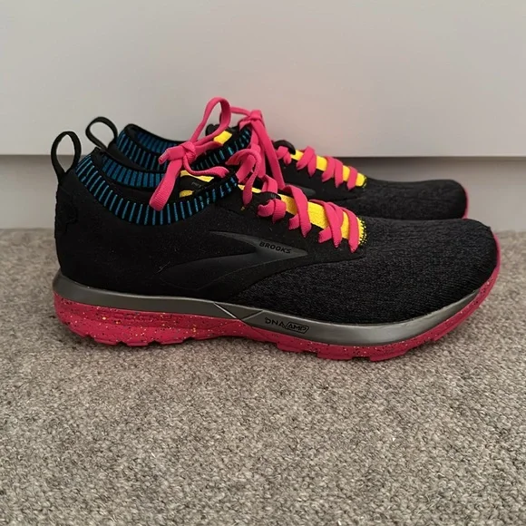 Brooks Ricochet LE W8.5 - Picture 2 of 7